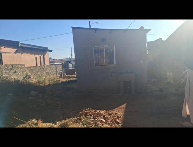 1 BEDROOM HOUSE FOR SALE IN MOLELEKI EXT 2
